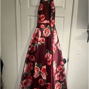 size 13. This dress has never been worn.. Asking $100